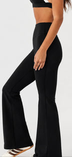 Black Contour Flare leggings